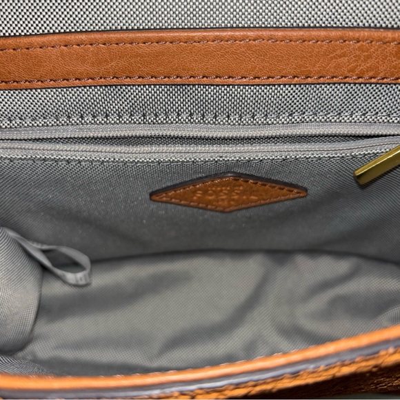 Fossil Willey Crossbody - Picture 10 of 11